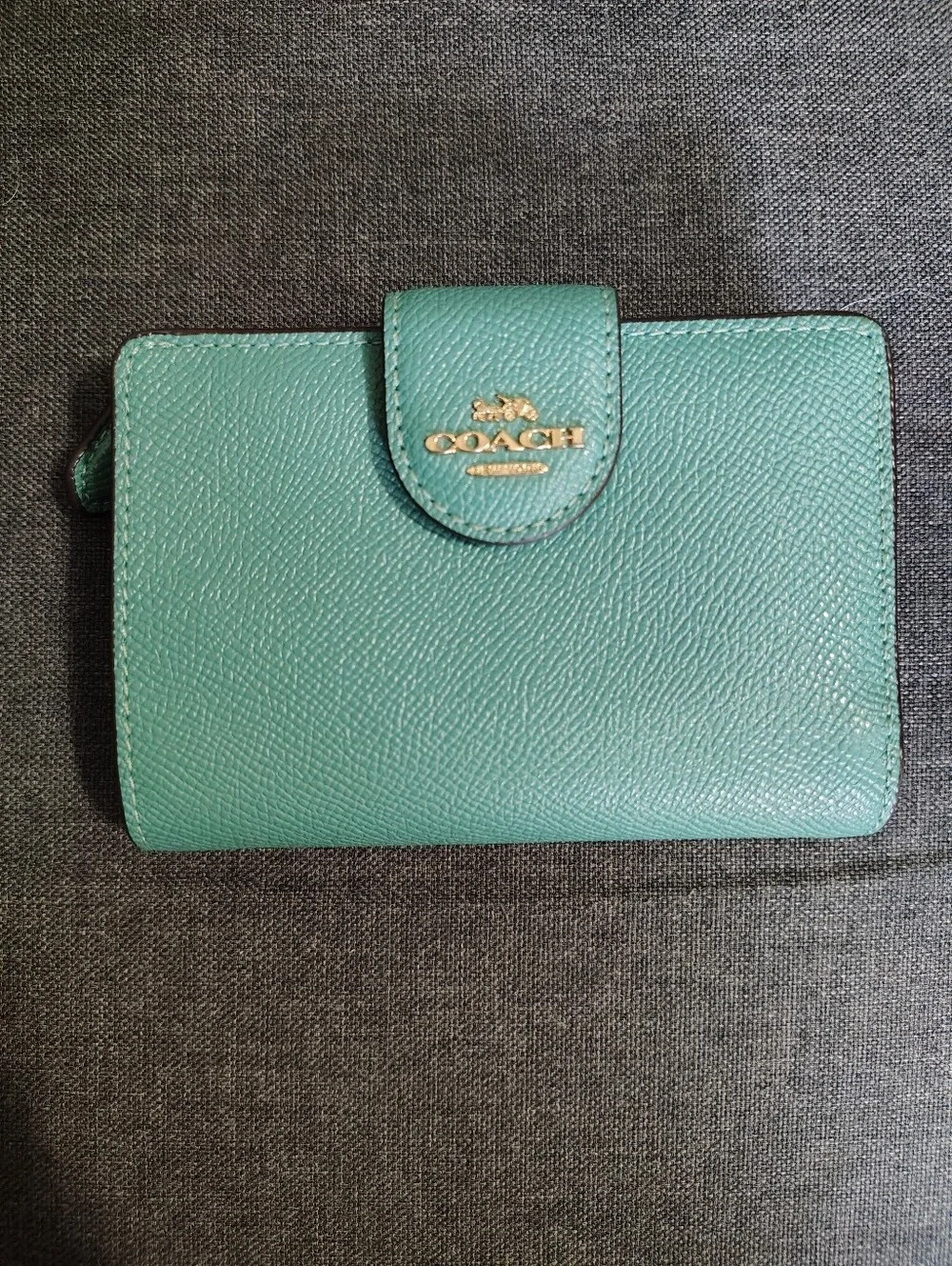 Coach Medium Corner Zip Wallet